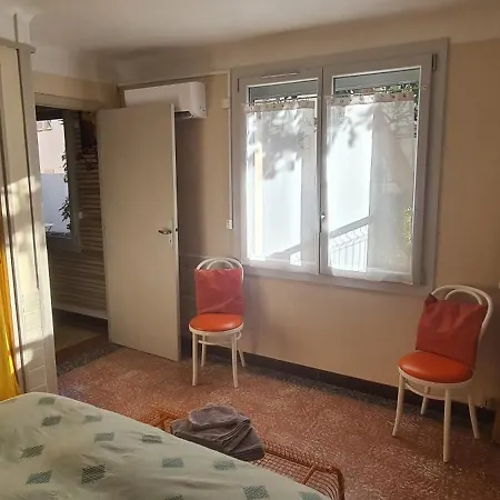 Vintage In Apartment Perpignan