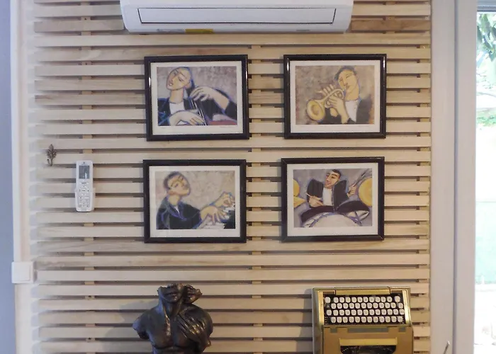 Vintage In Apartment *